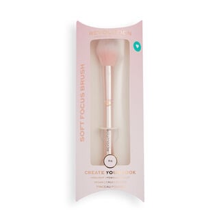 Makeup Revolution Create Soft Focus Brush R6